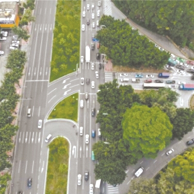 開通北往東左轉(zhuǎn)車道后交通改善。