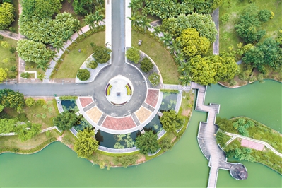 廣州大學(xué)風(fēng)景。得益于開闊的地勢，各高校都規(guī)劃了獨(dú)特的景觀組團(tuán)。