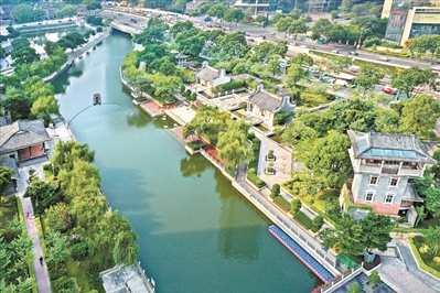獵德涌親水公園古樸大氣,是一張具有都市特色的新名片。