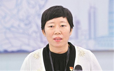 市人大代表、廣州市天河區(qū)市容環(huán)衛(wèi)第三管理所所長王鳳麗：垃圾分類做得好應(yīng)給予一定獎勵