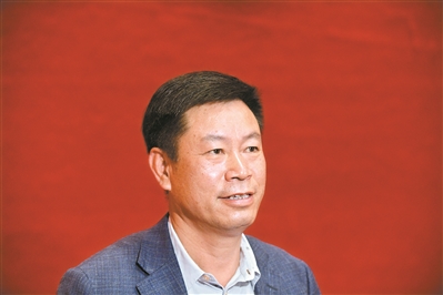 市人大代表、廣州好迪集團董事長黃家武：打造廣州化妝品時尚產(chǎn)業(yè)城