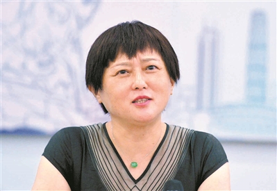 市人大代表、黃岡中學(xué)廣州學(xué)校董事長梁潤佳：進一步規(guī)范培訓(xùn)機構(gòu)發(fā)展