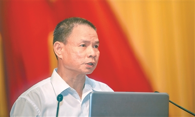 市政協(xié)委員、九三學(xué)社廣州市委員會副主委鄭勁平：加大力度支持建設(shè)“國家呼吸醫(yī)學(xué)中心”