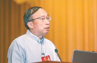 市政協(xié)委員、廣州大學(xué)生命科學(xué)學(xué)院副院長柯德森：打造“陸海空”交通物流樞紐網(wǎng)絡(luò)