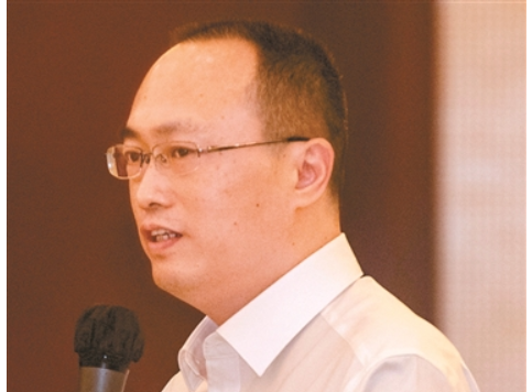 市政協(xié)委員、民建廣州市委常委、廣州華新集團有限公司執(zhí)行董事方頌：設(shè)立普及型的傳染病保險