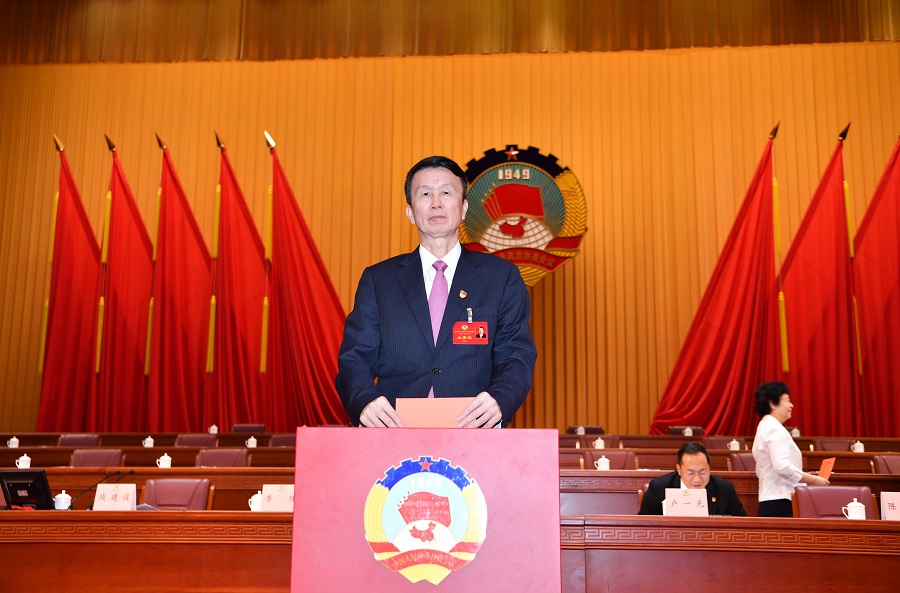 劉悅倫在選舉大會上投票