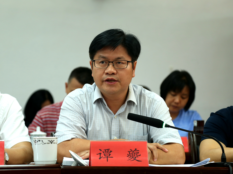 4、黔南州州政府副州長譚夔講話.JPG
