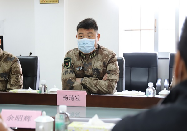 楊司令2.jpg