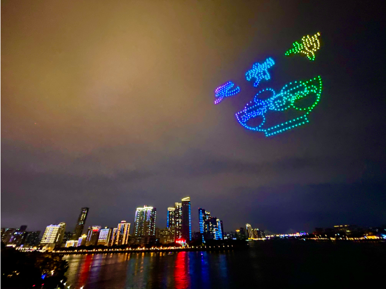 元宵之夜，“千機(jī)變”亮相廣州白鵝潭夜空