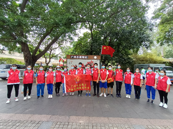 五一期間，各景區(qū)積極組織開(kāi)展文明旅游志愿服務(wù)活動(dòng)1.jpg