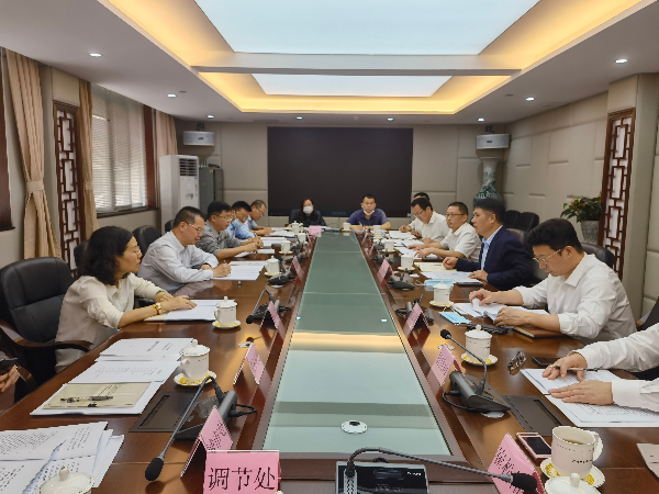 3月16日李海洲主任、周青峰副主任會見中鐵廣投李仲峰董事長一行.jpg