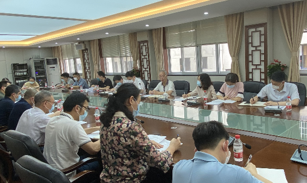 4月28日市發(fā)展改革委召開支援疫情防控工作黨員干部代表座談會.jpg