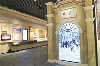 一館再現(xiàn)百年中國青運史2.jpg