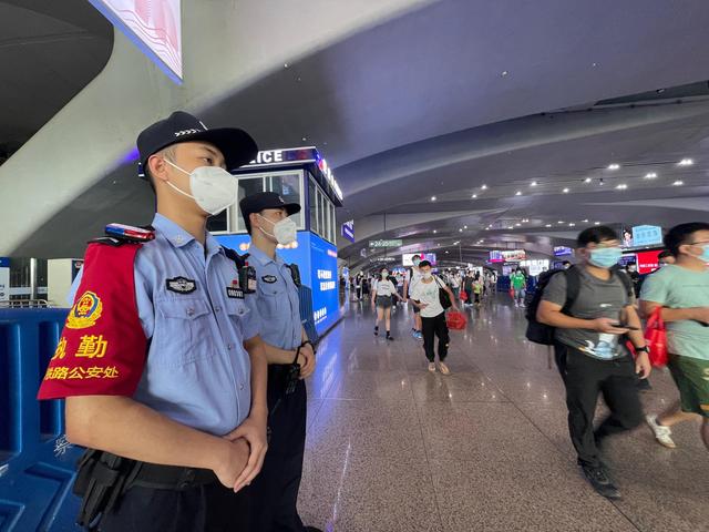 廣州鐵路警方持續(xù)推進(jìn)“百日行動(dòng)”