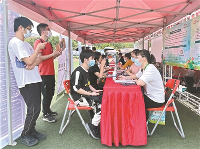 “陽光就業(yè)”來助力.jpg