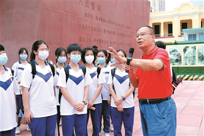 廣州地區(qū)各大高校師生、各界青年認(rèn)真學(xué)習(xí)黨的二十大報(bào)告