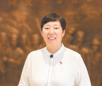 廣州市人大代表王鳳麗：建立完善的快遞從業(yè)人員培訓制度
