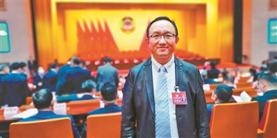 市政協(xié)委員岳朝陽：發(fā)展會展產(chǎn)業(yè)鏈 拉動實體經(jīng)濟