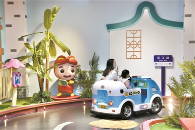 “廣福臺前嘆粵劇，身心舒暢” 到粵劇藝術博物館廣州市文化館新館感受嶺南傳統(tǒng)文化