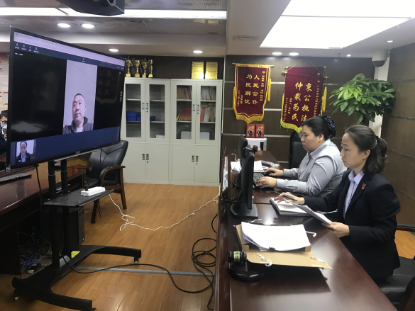 圖片1劉亞麗同志在互聯(lián)網(wǎng)上庭審.png