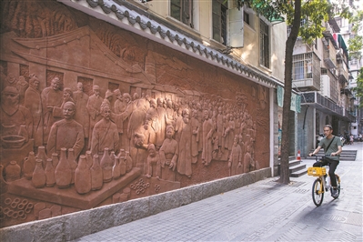 馳騁乾坤客天下 直掛云帆濟(jì)滄海