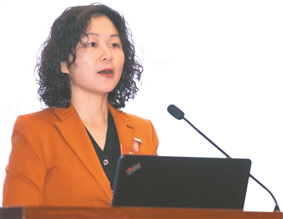 奔著百姓期盼身邊事，答好教育醫(yī)療大民生