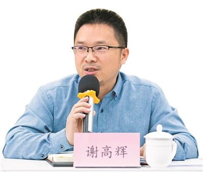 談感受話發(fā)展 市人大代表熱議政府工作報告
