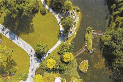 1座自然教育館、5大專類植物展示園、3條生態(tài)休閑步道……  云溪植物園8月8日迎客
