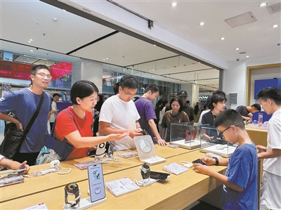 “金九銀十”收樓帶旺家電以舊換新 折疊屏手機成換新熱點