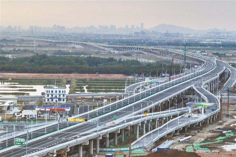 大灣區(qū)車友團(tuán) 體驗(yàn)“半小時(shí)生活交通圈”