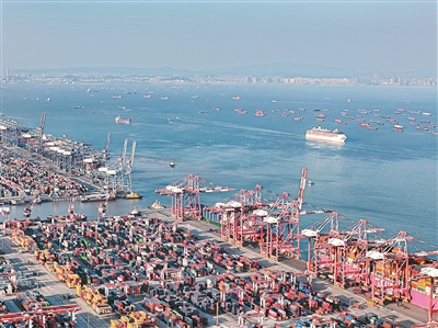 南沙港區(qū)躋身國(guó)內(nèi)單一港區(qū)前三