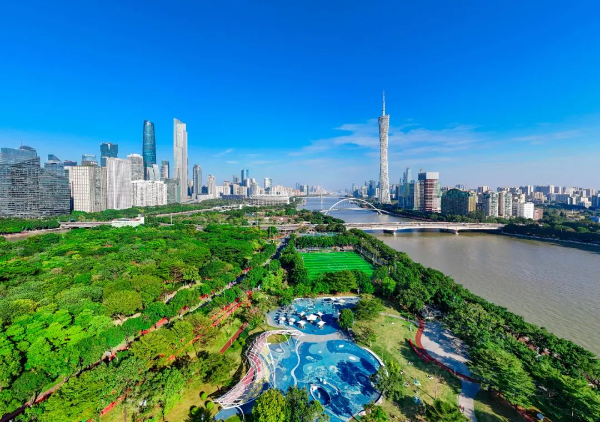 An Expat's Guide to Living and Working in Guangzhou is now available！