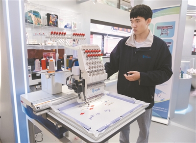 “廣貨優(yōu)品 廣貿全球”AI Robot主題展在白云國際機場開幕