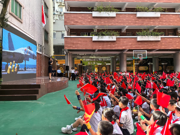 銘記抗戰(zhàn)歷史弘揚(yáng)英烈精神 紅色宣講點(diǎn)亮新學(xué)期第一課——越秀區(qū)舉辦“八十載烽火銘記·英烈精神永續(xù)”紅色宣講進(jìn)校園活動(dòng)