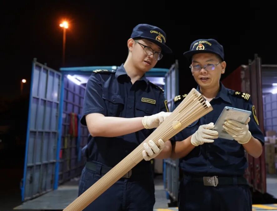 十五運會和殘?zhí)貖W會火炬及火炬燃料瓶發(fā)往港澳