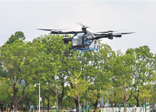 低空經濟如何乘勢“高飛”？代表委員建言進一步夯實產業(yè)基礎、拓展應用場景